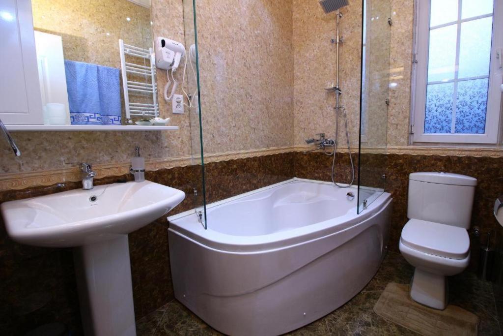 Sanata Hotell Tbilisi Exteriör bild